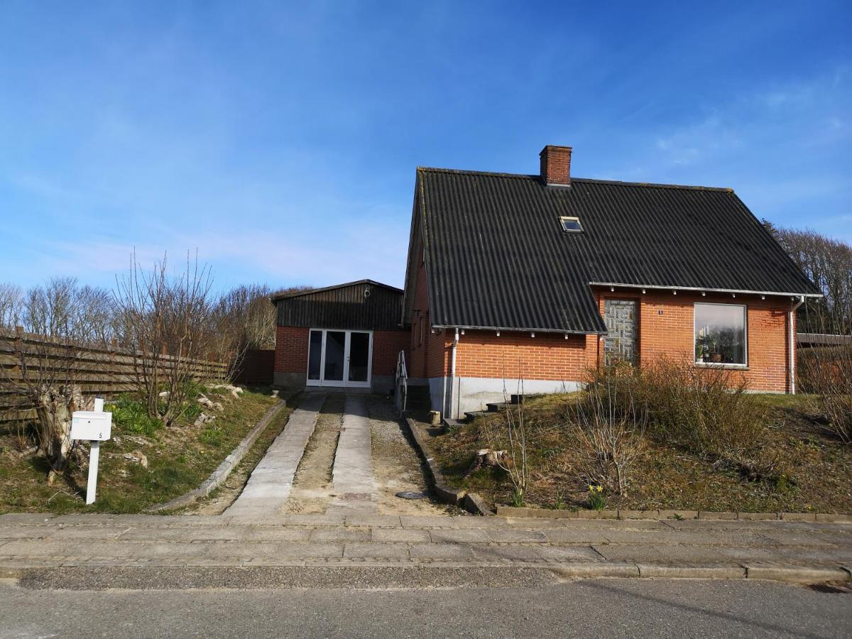 Logi I Hus Med Kunst Og Have Bed and Breakfast Vestervig Buitenkant foto
